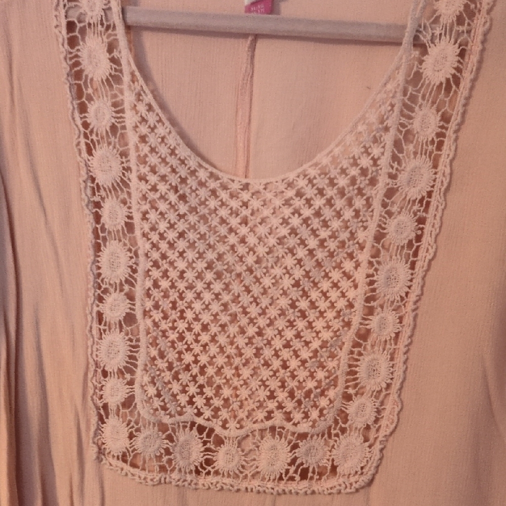 No Boundaries Blush Lace Accent Women's Blouse - Picture 5 of 6